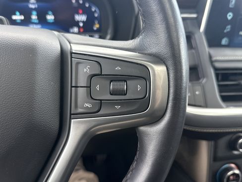 Used 2023 Chevrolet Suburban Premier w/ Advanced Technology Package image 19