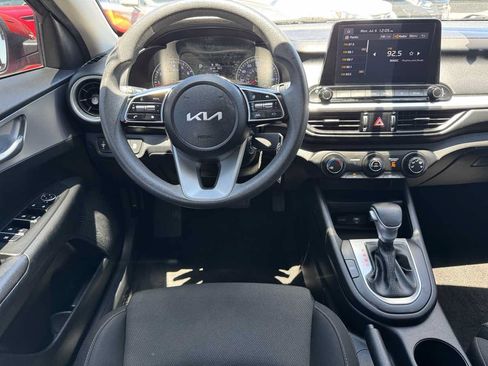 Used 2022 Kia Forte LXS FWD image 22