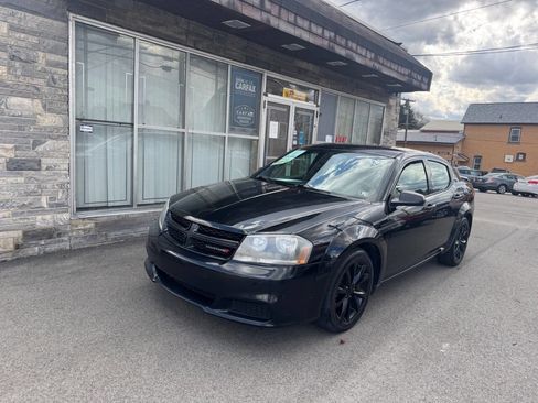 Used 2014 Dodge Avenger SE w/ Blacktop Package image 1
