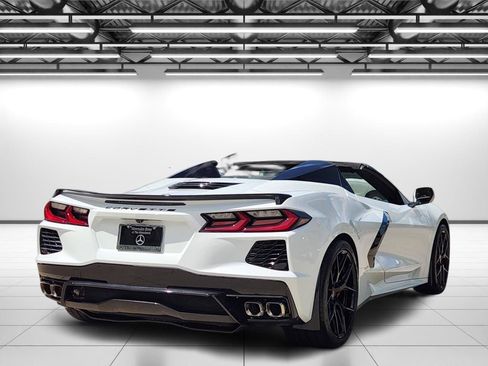 Used 2022 Chevrolet Corvette Stingray Premium Conv w/ Z51 Performance Package RWD image 9