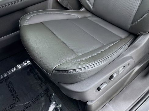 New 2026 GMC Yukon Denali w/ Sun & Power Step Package image 19