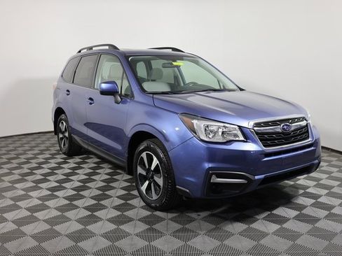 Used 2018 Subaru Forester 2.5i Premium w/ All-Weather Package image 3