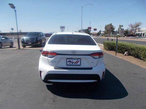 Used 2021 Toyota Corolla LE w/ Carpet Mat Package (TMS) image 6