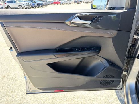 Certified 2023 Volkswagen Taos SEL AWD/4WD image 9