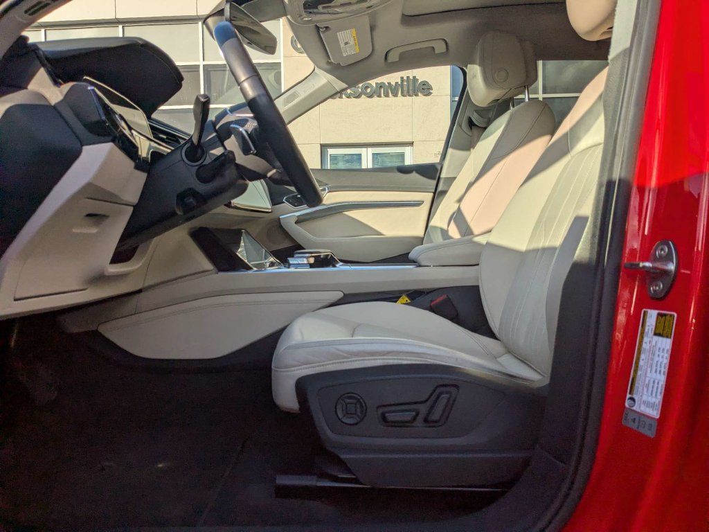 Used 2019 Audi e-tron Premium Plus AWD/4WD image 2