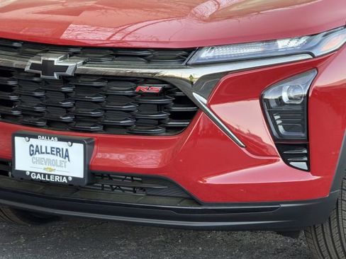 New 2026 Chevrolet Trax RS w/ Sunroof Package FWD image 7