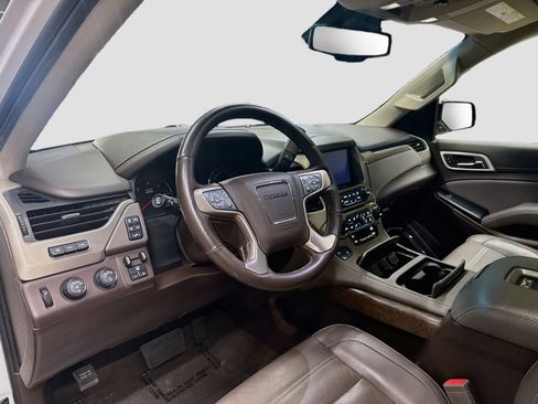 Used 2019 GMC Yukon Denali w/ Denali Ultimate Package AWD/4WD image 11
