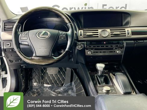 Used 2014 Lexus LS 460 AWD w/ Comfort Package image 25