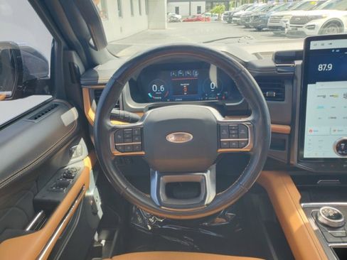 Certified 2022 Ford Expedition Max Platinum RWD image 18