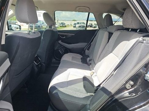 Used 2023 Subaru Outback Premium image 5