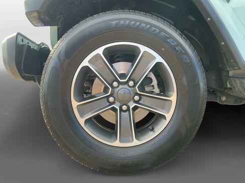 Used 2023 Jeep Wrangler Sahara image 14