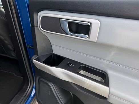 Used 2022 Ford Explorer XLT w/ Equipment Group 202A image 35