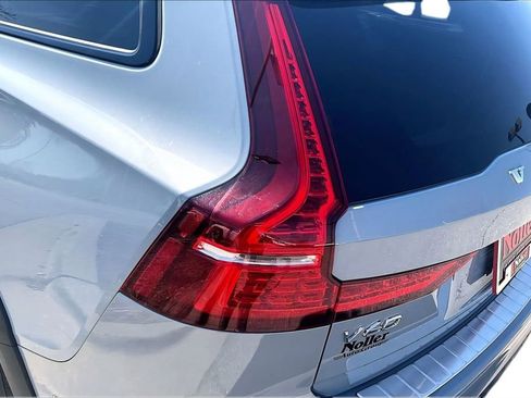 Used 2024 Volvo V60 B5 Cross Country Plus AWD/4WD image 26