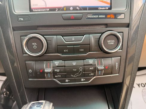 Used 2016 Ford Explorer XLT w/ Equipment Group 202A image 35