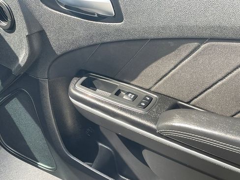 Used 2022 Dodge Charger SXT image 16
