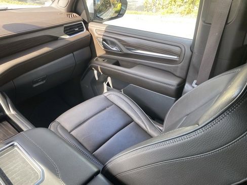 Used 2022 GMC Yukon Denali image 35