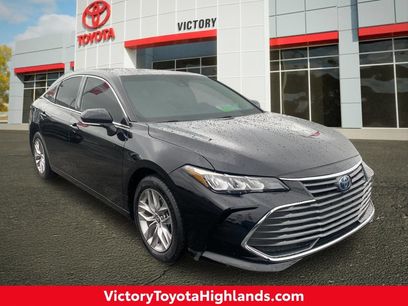 Used 2022 Toyota Avalon XLE w/ Moonroof Package