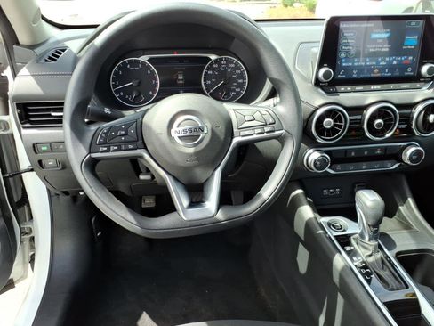 Certified 2023 Nissan Sentra SV FWD image 14