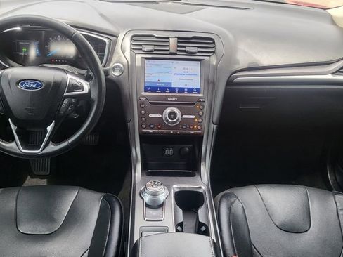 Used 2020 Ford Fusion Energi Titanium image 27