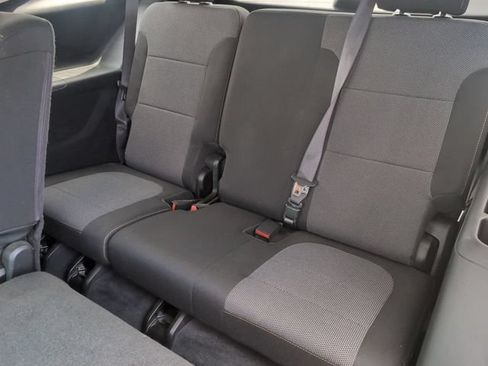Certified 2021 Chevrolet Traverse LS FWD image 23