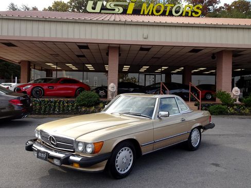 Used 1988 Mercedes-Benz 560 SL image 5