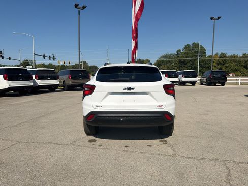 Used 2026 Chevrolet Trax RS w/ Driver Confidence Package FWD image 4