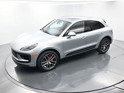 Used 2022 Porsche Macan S image 34