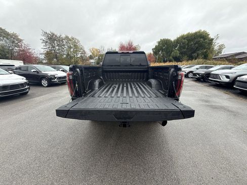 Certified 2025 GMC Sierra 2500 AT4 w/ AT4 Premium Plus Package image 33
