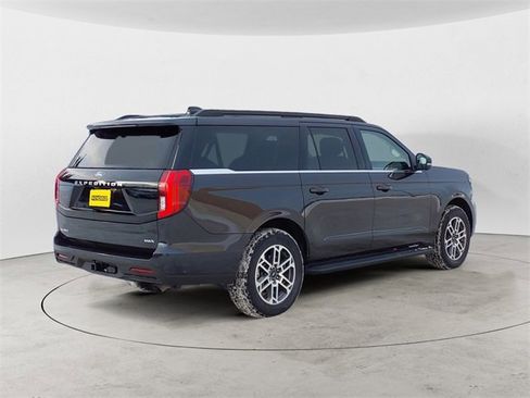 Used 2025 Ford Expedition Max Active image 5
