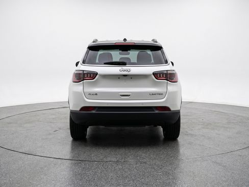 Used 2025 Jeep Compass Limited AWD/4WD image 7