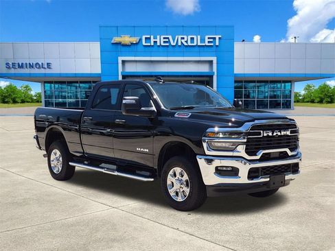 Used 2026 RAM 2500 Big Horn AWD/4WD image 1