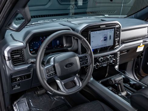 Used 2026 Ford F150 XLT w/ XLT Black Appearance Package AWD/4WD image 17