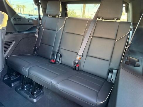 Used 2021 Cadillac Escalade Premium Luxury image 12