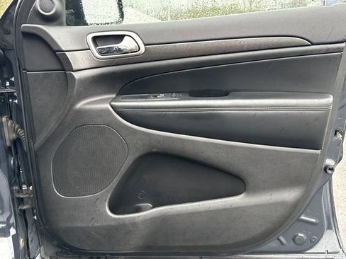 Used 2018 Jeep Grand Cherokee Altitude image 46