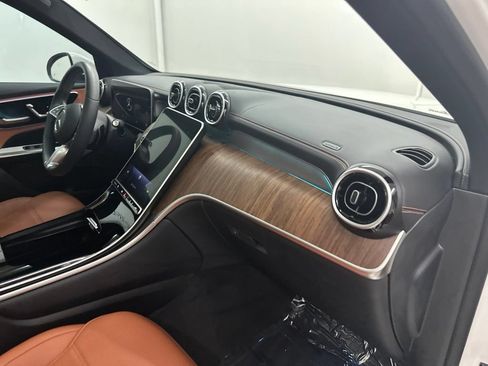 Certified 2024 Mercedes-Benz GLC 300 image 25