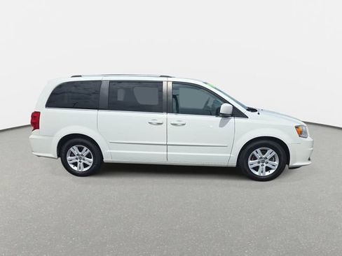 Used 2013 Dodge Grand Caravan Crew FWD image 4