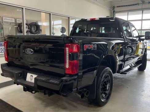 Used 2023 Ford F250 Lariat w/ Lariat Ultimate Package AWD/4WD image 6