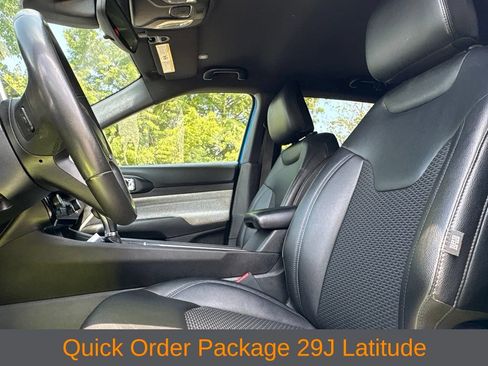 Used 2024 Jeep Compass Latitude AWD/4WD image 13