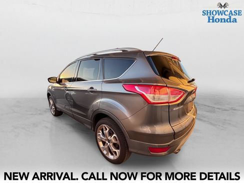 Used 2013 Ford Escape Titanium w/ Parking Technology Pkg FWD image 4