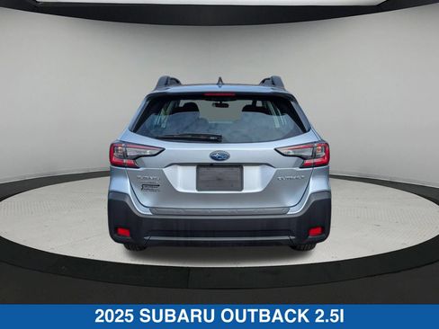 Certified 2025 Subaru Outback AWD/4WD image 5