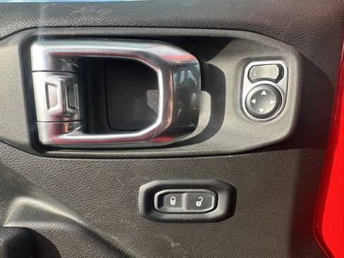 Used 2024 Jeep Wrangler Unlimited Rubicon 4xe image 22