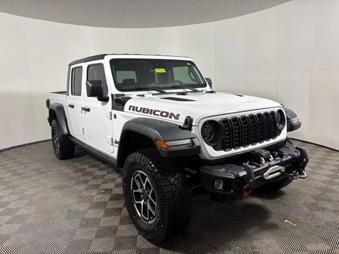 Used 2024 Jeep Gladiator Rubicon w/ Convenience Group image 1