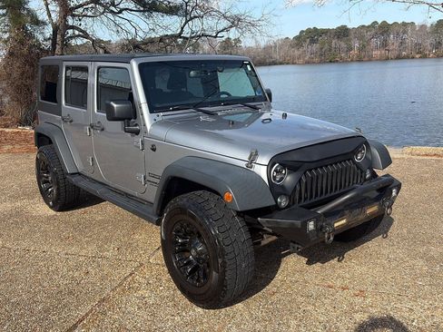 Used 2017 Jeep Wrangler Unlimited Sport w/ Quick Order Package 24S image 2