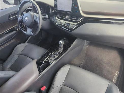 Used 2019 Toyota C-HR Limited image 7