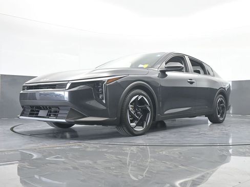 Used 2025 Kia K4 EX FWD image 53