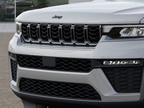 New 2026 Jeep Grand Cherokee Limited w/ Limited Altitude Package RWD image 11