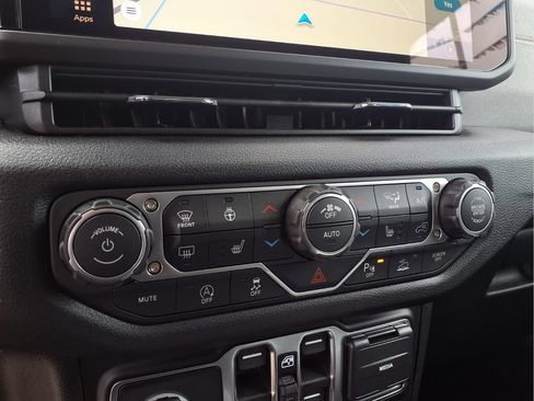 New 2026 Jeep Gladiator Sport AWD/4WD image 9