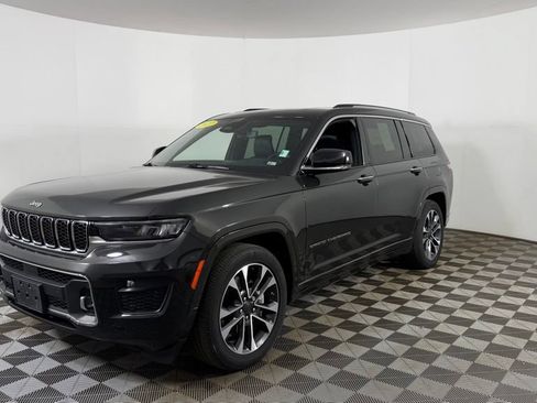 Used 2022 Jeep Grand Cherokee L Overland w/ Luxury Tech Group IV AWD/4WD image 3