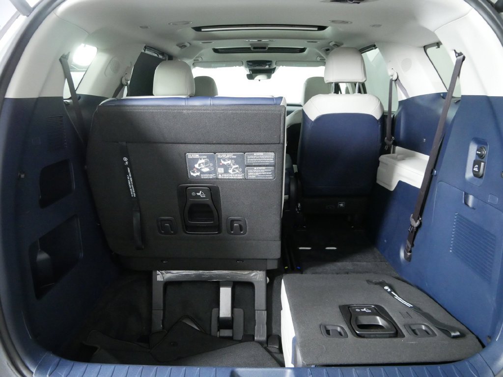 Used 2026 Kia Carnival SX FWD image 20