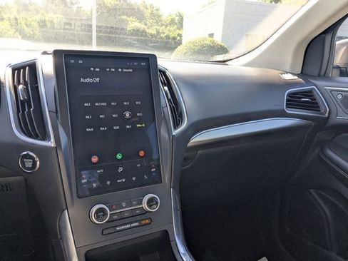 Used 2023 Ford Edge Titanium image 20